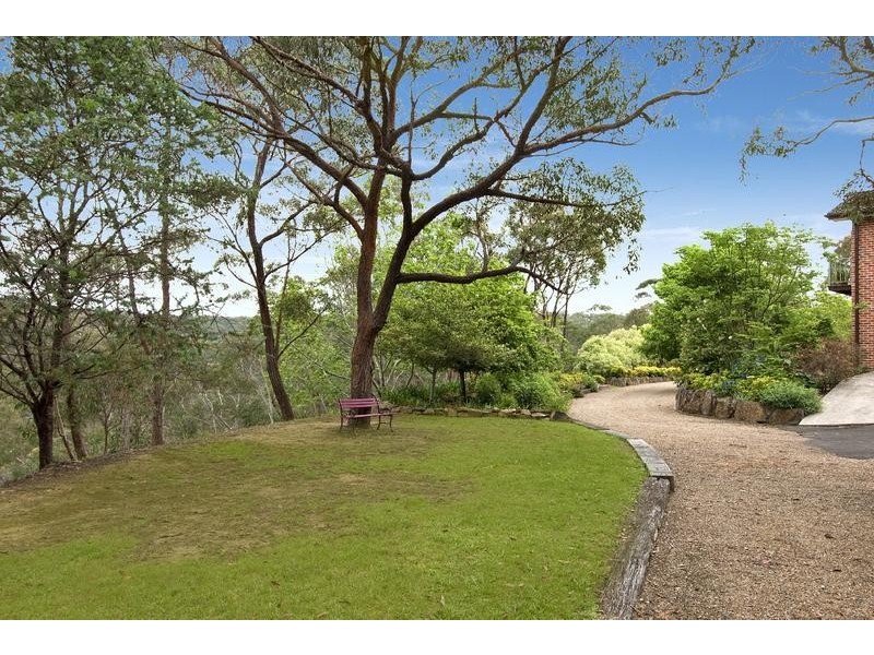 96 Linksview Road, Springwood NSW 2777