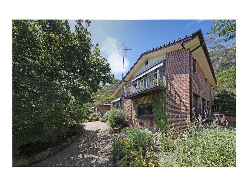 96 Linksview Road, Springwood NSW 2777