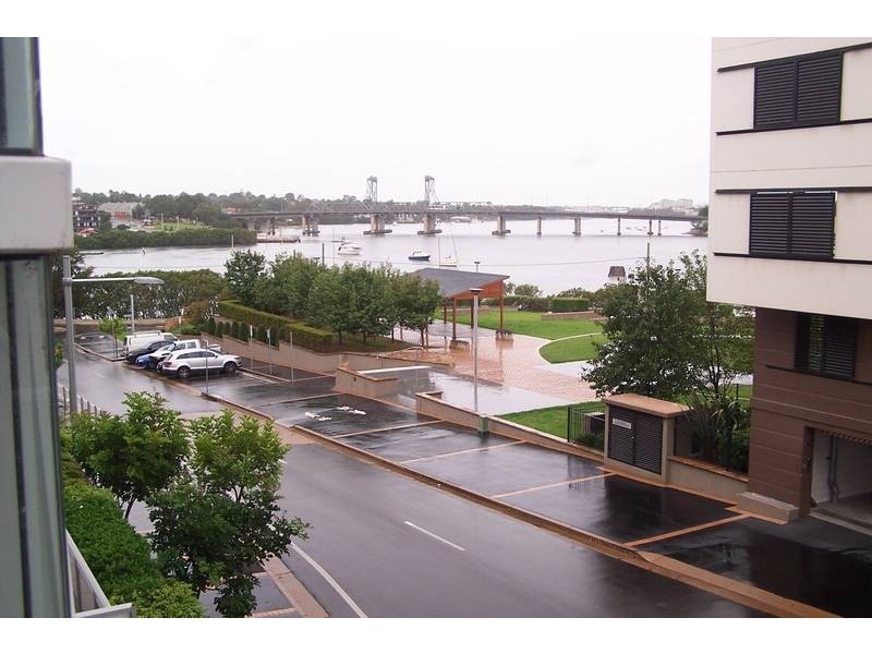 8/3 Bay Drive, Meadowbank NSW 2114