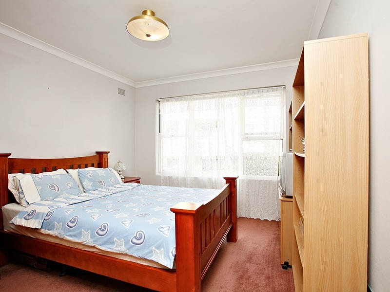 2/4 Coulter Street, Gladesville NSW 2111