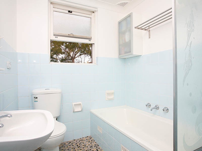 2/4 Coulter Street, Gladesville NSW 2111