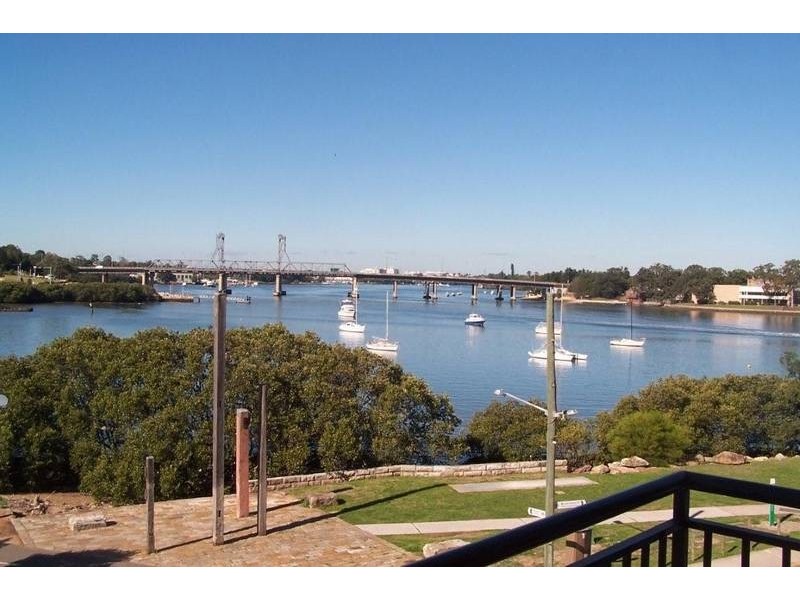 18/143 Bowden Street, Meadowbank NSW 2114