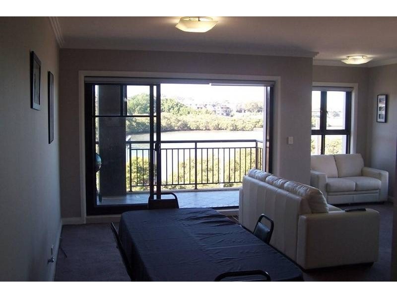 18/143 Bowden Street, Meadowbank NSW 2114