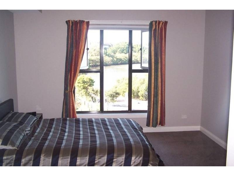 18/143 Bowden Street, Meadowbank NSW 2114