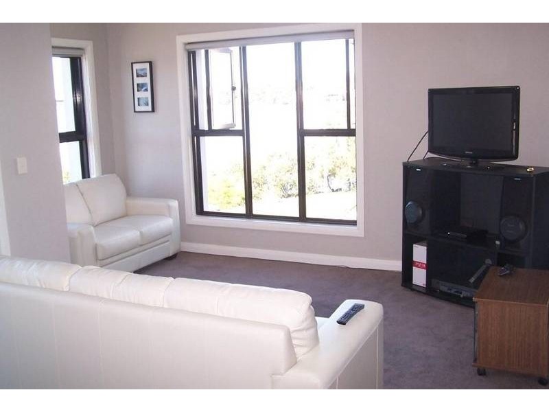 18/143 Bowden Street, Meadowbank NSW 2114