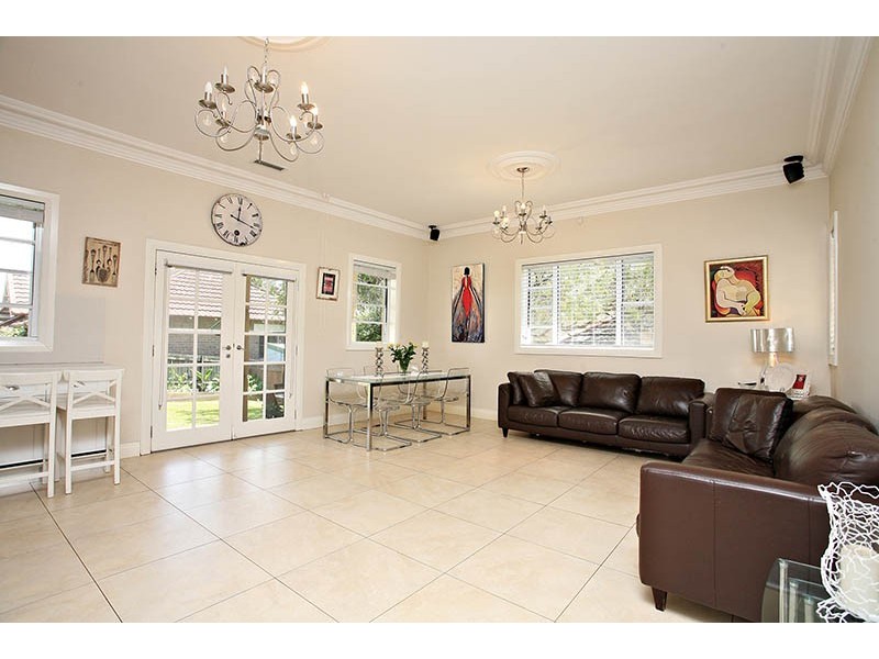 2 Lyndhurst Street, Gladesville NSW 2111