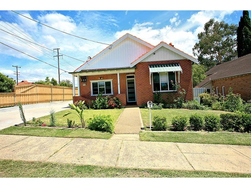 2 Lyndhurst Street, Gladesville NSW 2111