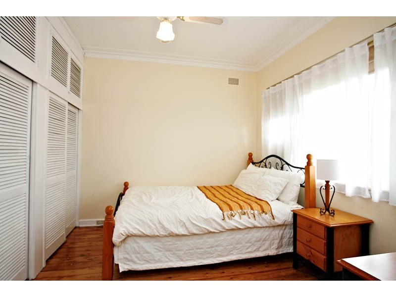 25 Woodbine Crescent, Ryde NSW 2112
