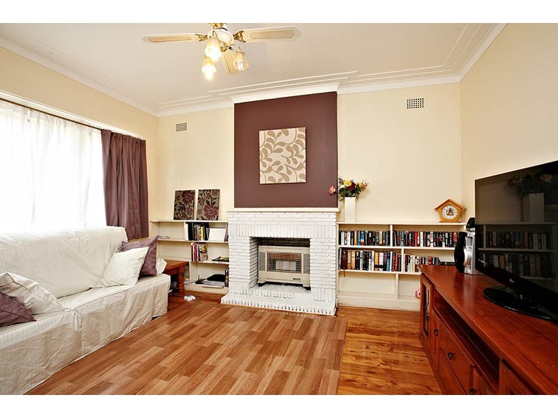 25 Woodbine Crescent, Ryde NSW 2112