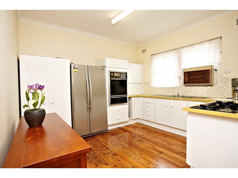 25 Woodbine Crescent, Ryde NSW 2112