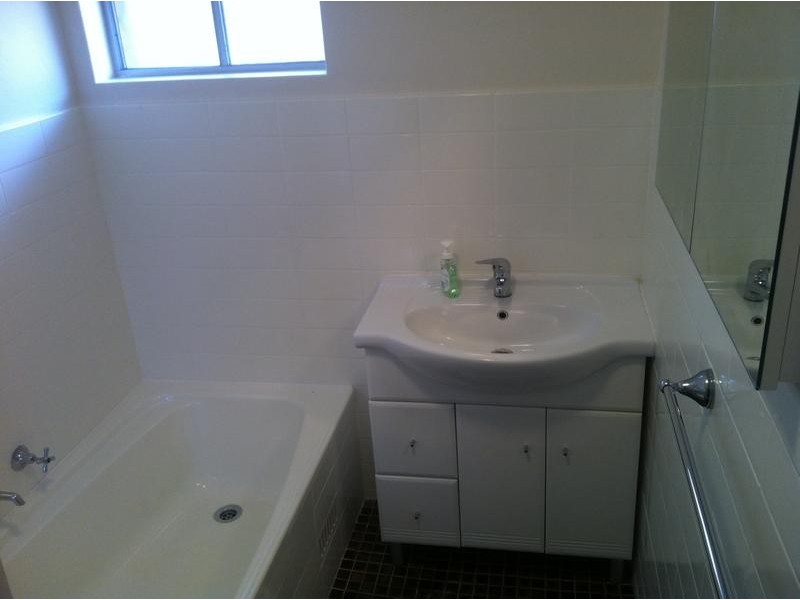 2/2 Meriton Street, Gladesville NSW 2111