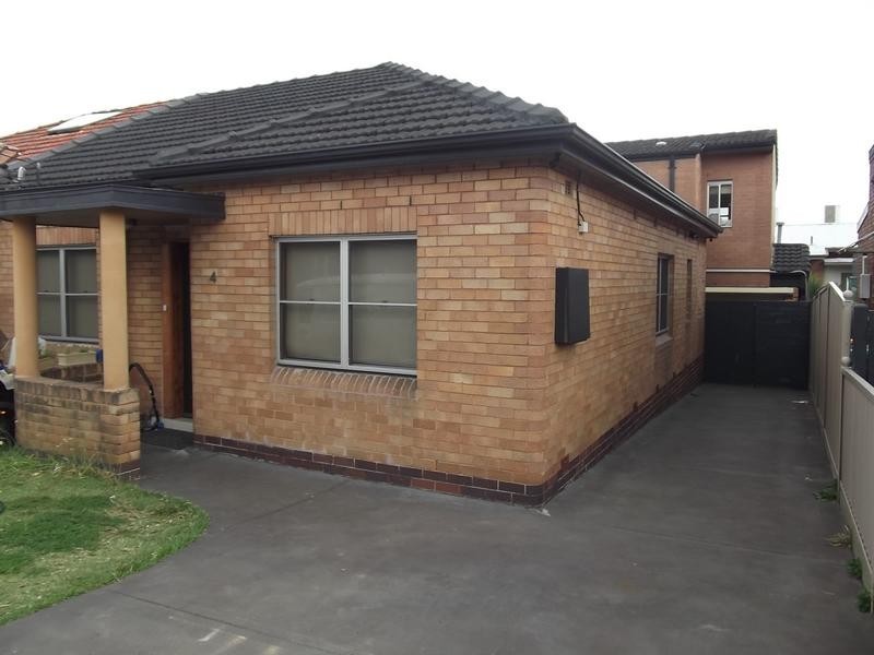 4 Bayview Street, Concord NSW 2137