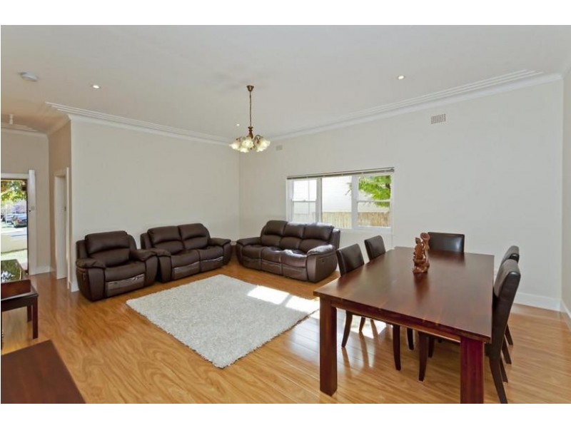 17 Thorn Street, Ryde NSW 2112