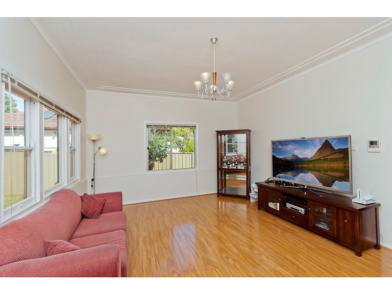 17 Thorn Street, Ryde NSW 2112