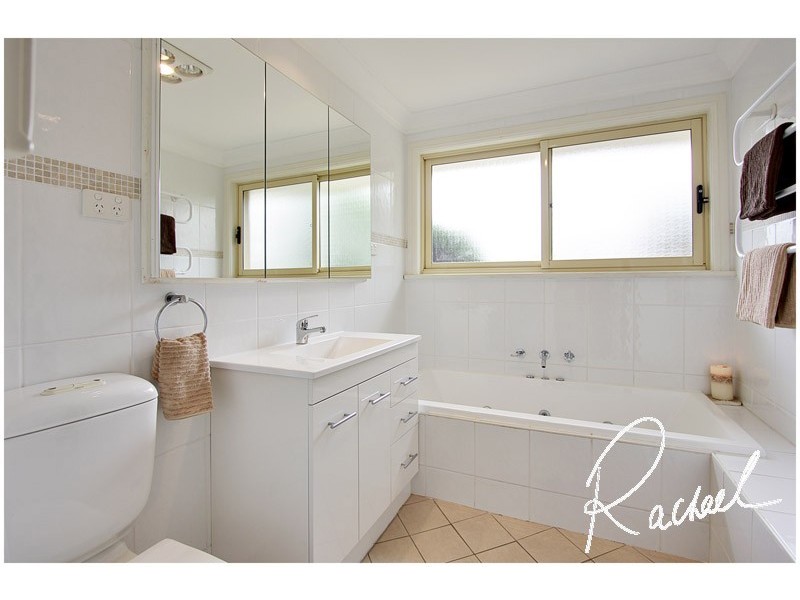 3 Andrew Thomspon Drive, Mcgraths Hill NSW 2756