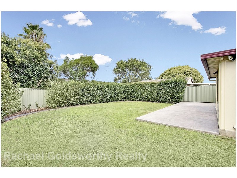 8 Meares Road, Mcgraths Hill NSW 2756