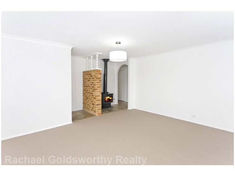8 Meares Road, Mcgraths Hill NSW 2756