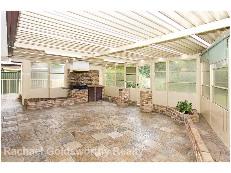 8 Meares Road, Mcgraths Hill NSW 2756