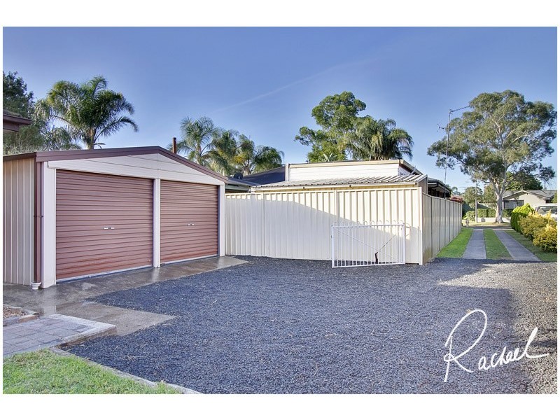 8 Books Crescent, Mcgraths Hill NSW 2756