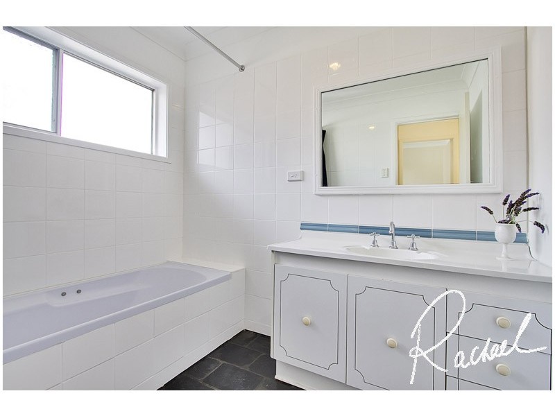 4 Garfield Road, Mcgraths Hill NSW 2756