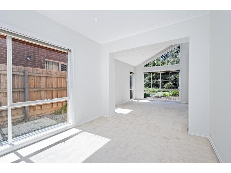 21 Baltusrol Circuit, Heatherton VIC 3202