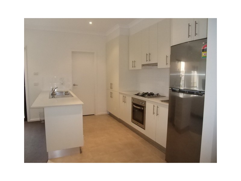 4/27-29 Golden Grove, Springvale South VIC 3172