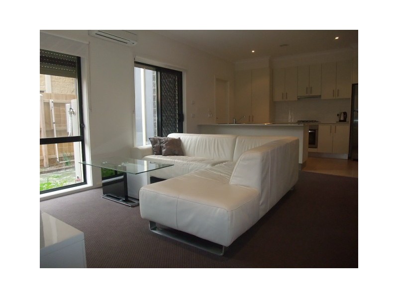 4/27-29 Golden Grove, Springvale South VIC 3172