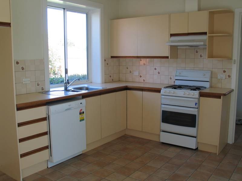 14 Berkefeld Court, Cheltenham VIC 3192