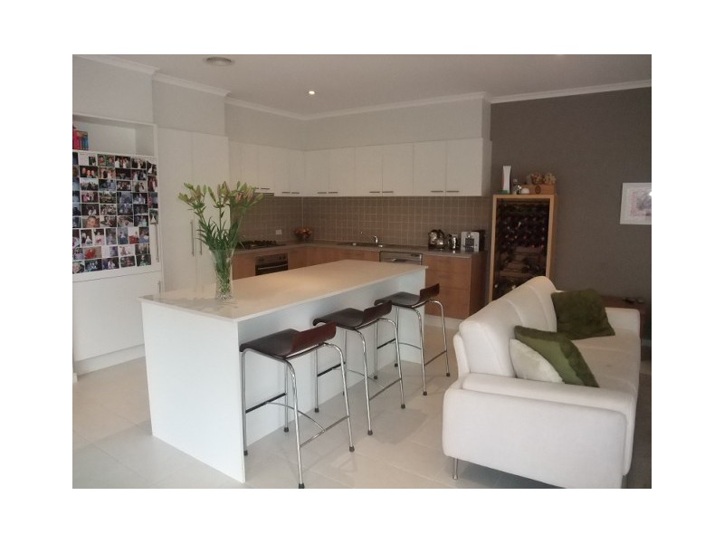 15 Pinehurst Way, Heatherton VIC 3202