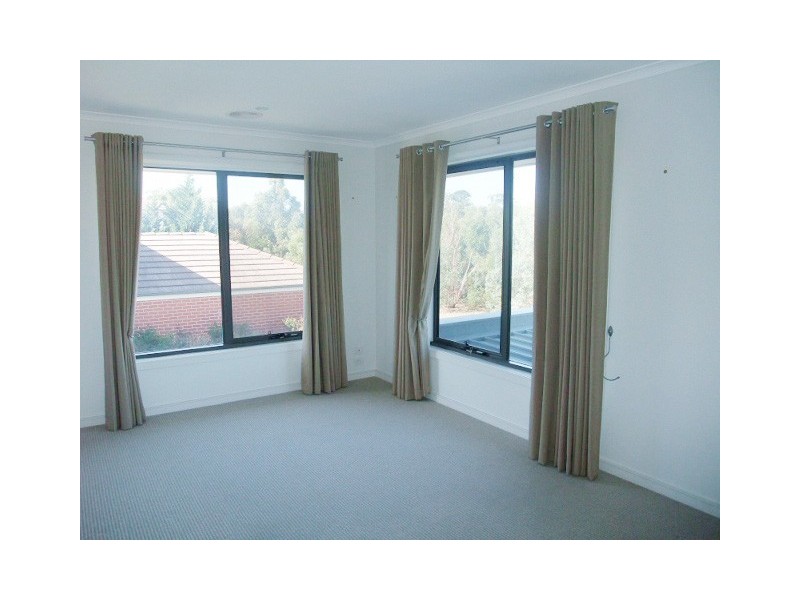 17 Inverness Place, Heatherton VIC 3202