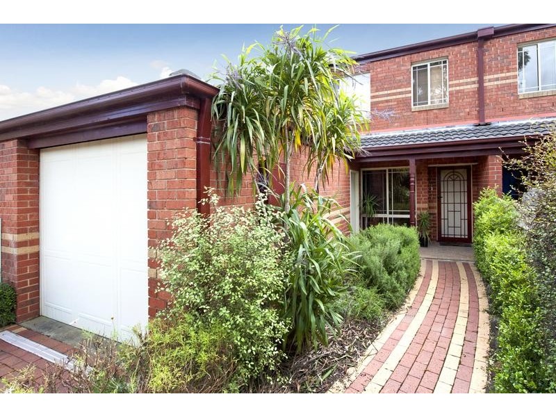 7 Hotham Retreat, Burwood East VIC 3151