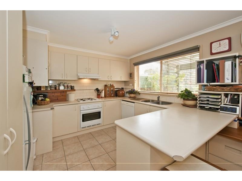 7 Hotham Retreat, Burwood East VIC 3151