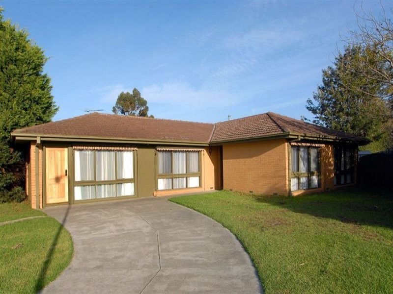 24 Lucas Crescent, Seaford VIC 3198