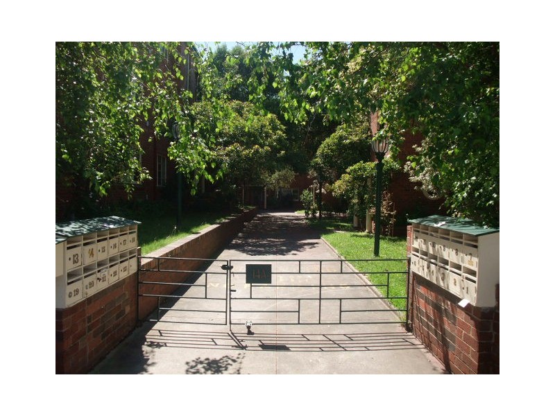 18/14a Chapel Street, St Kilda VIC 3182