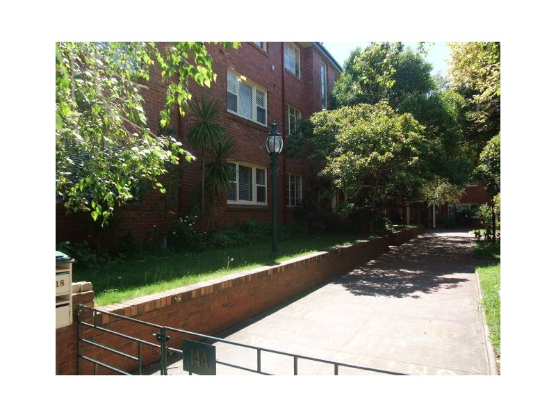 18/14a Chapel Street, St Kilda VIC 3182