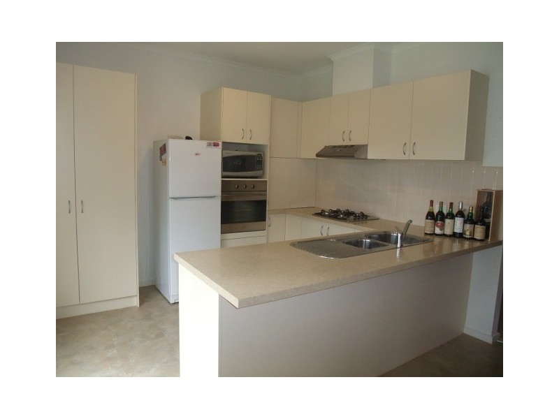 11 Verdure Crescent, Cheltenham VIC 3192