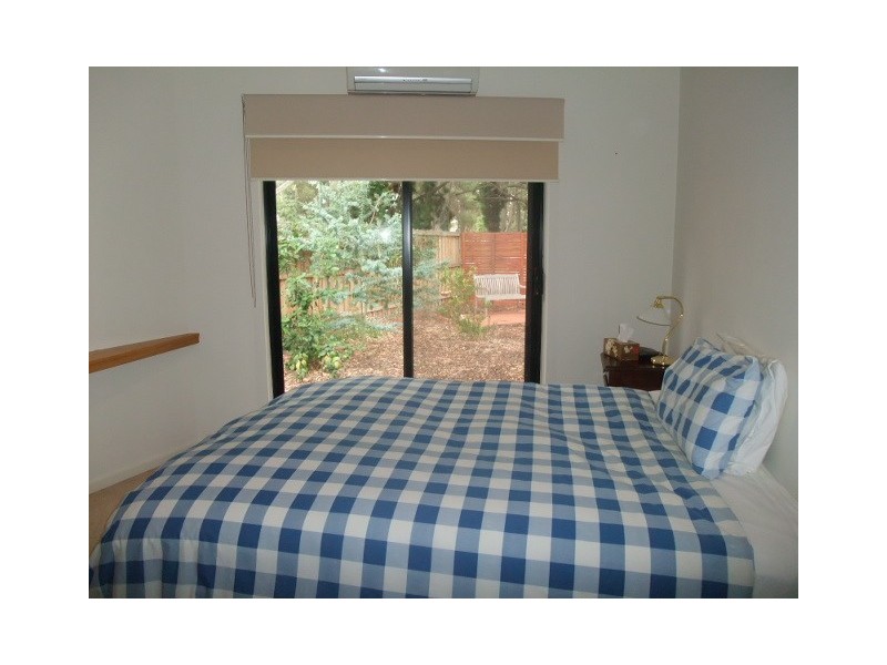 11 Verdure Crescent, Cheltenham VIC 3192