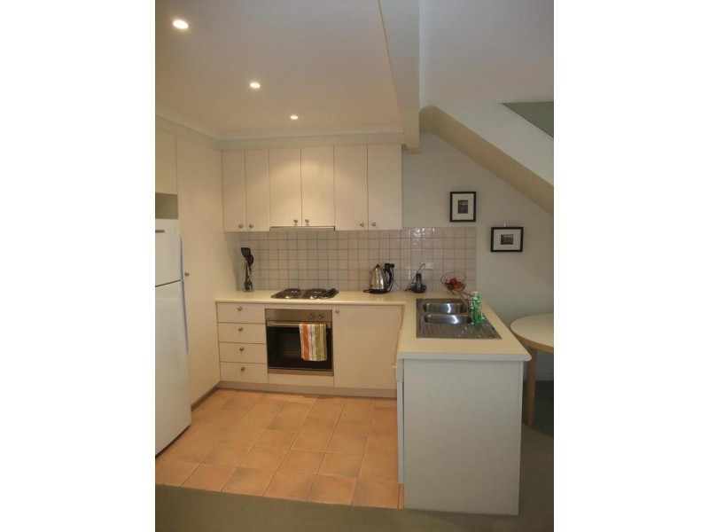 4/498 Hampton Street, Hampton VIC 3188