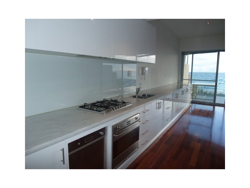 10/2-6 Groves Street, Aspendale VIC 3195