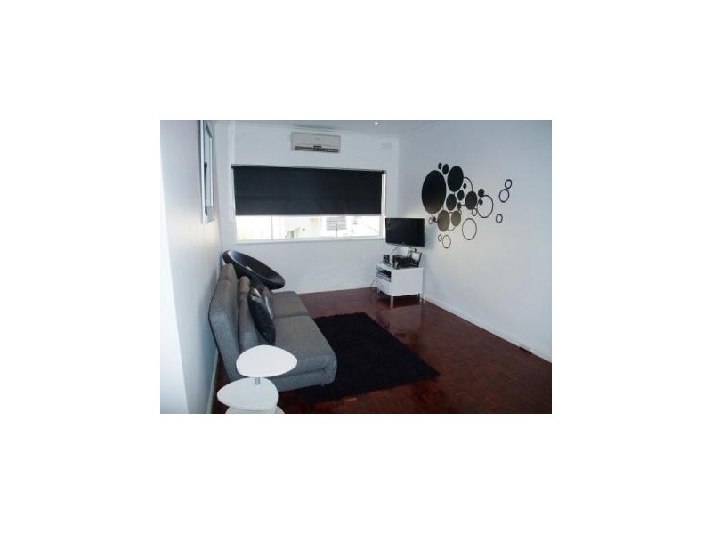 18/70 Beach Road, Mentone VIC 3194