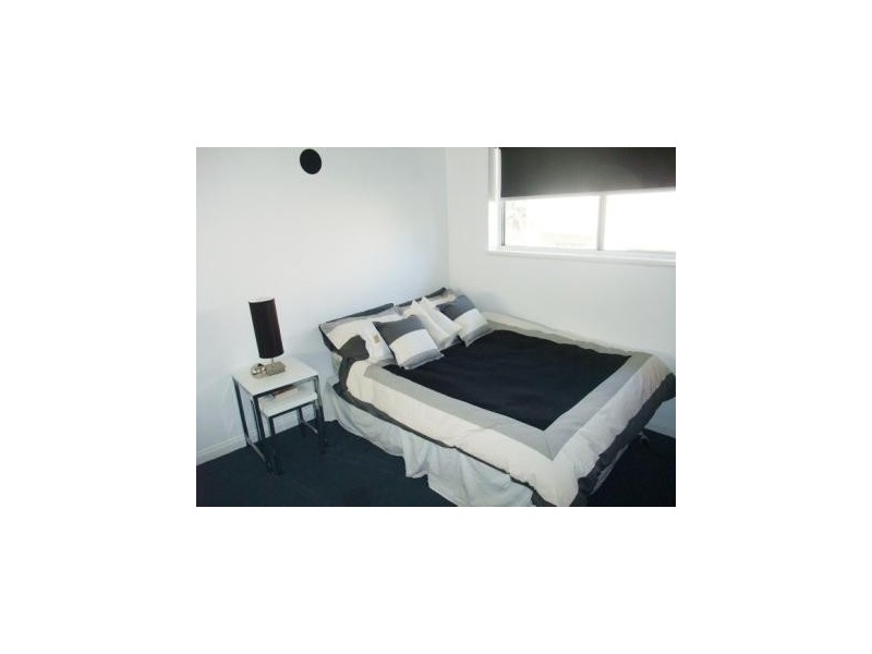 18/70 Beach Road, Mentone VIC 3194