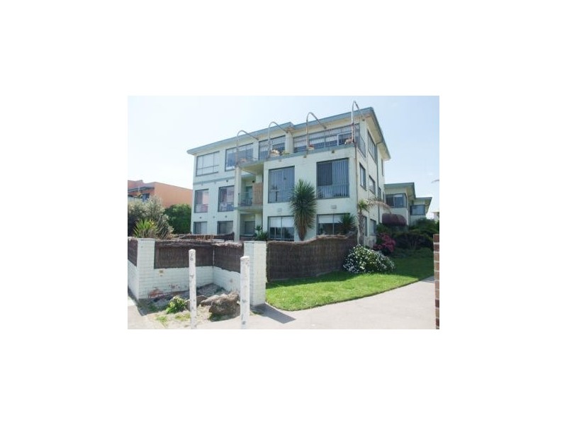 18/70 Beach Road, Mentone VIC 3194