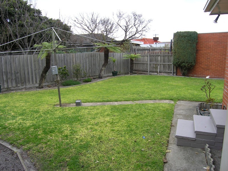 8 Eunice Drive, Cheltenham VIC 3192