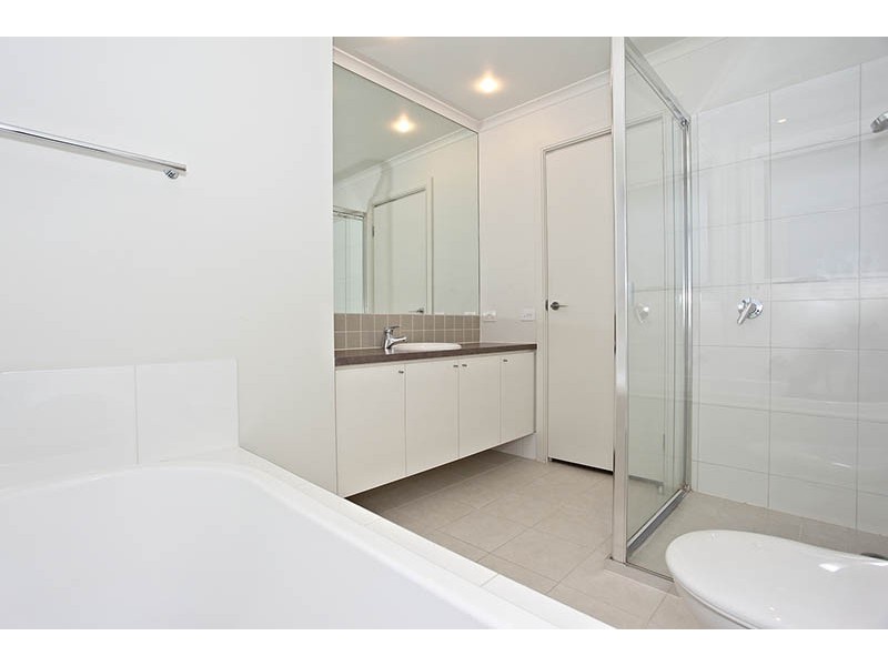 8 Somerset Close, Heatherton VIC 3202