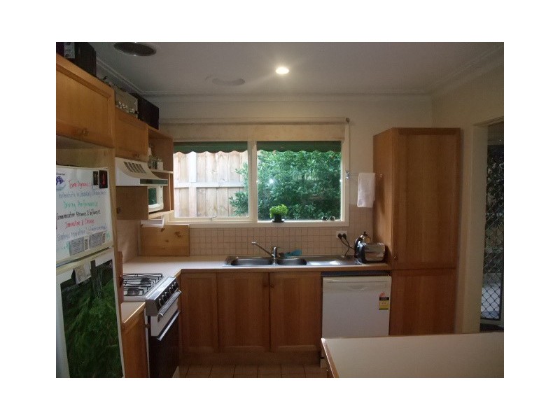 2/237 Thomas Street, Hampton VIC 3188