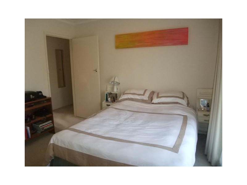 2/237 Thomas Street, Hampton VIC 3188