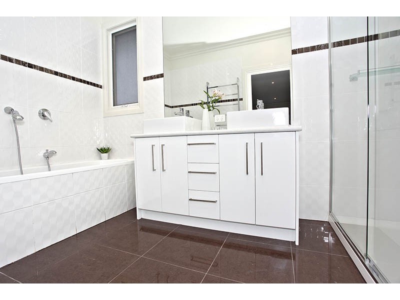 427 Bluff Road, Hampton VIC 3188