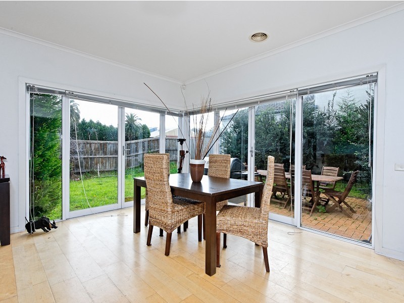 24 Carnoustie Parade, Heatherton VIC 3202