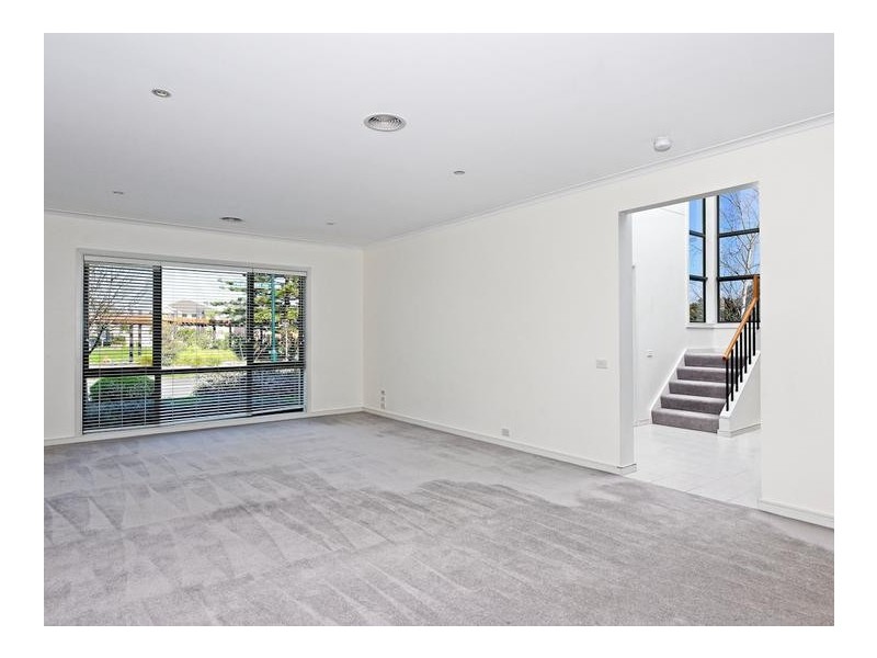 16 St Andrews Drive, Heatherton VIC 3202