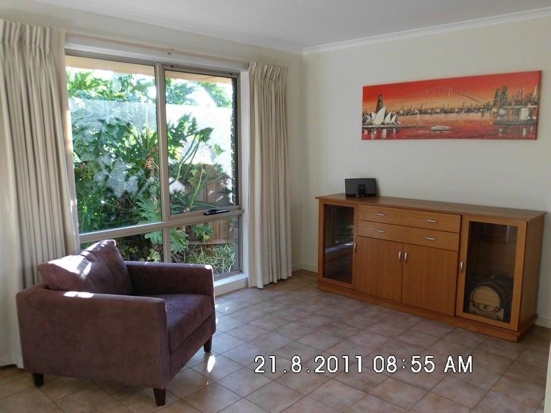 2/6 Colin Street, Bentleigh East VIC 3165